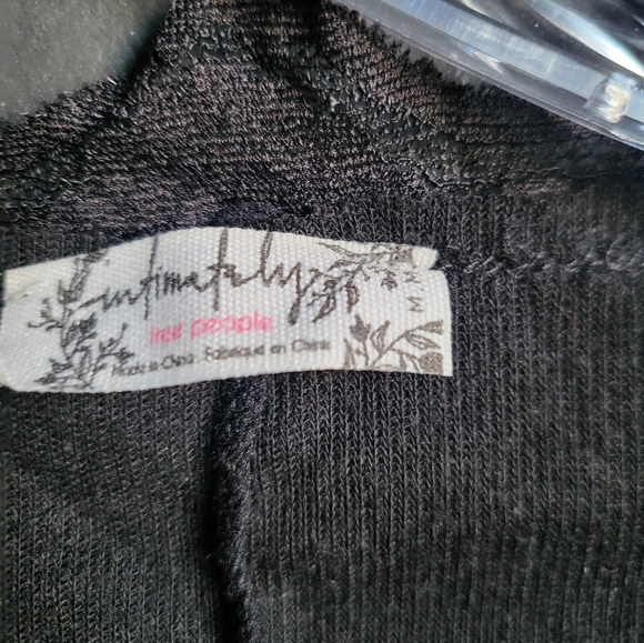 Free People Women's Black Big Love Rib Cardi Lace Trim Long Sleeve Button Sz M - Picture 4 of 8